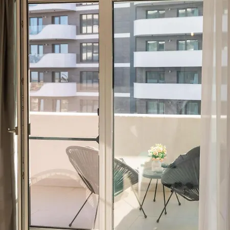 Star Odyssey Free Parking-pool-spa-playground * Navodari
