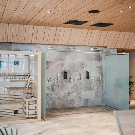Star Odyssey Free Parking-pool-spa-playground Navodari