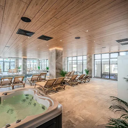 Star Odyssey Free Parking-pool-spa-playground * Navodari