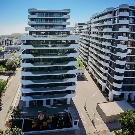 Star Odyssey Free Parking-pool-spa-playground *